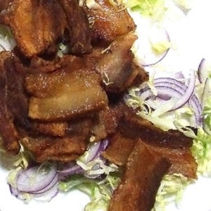豚バラ肉のカリカリ焼き、カレー風味